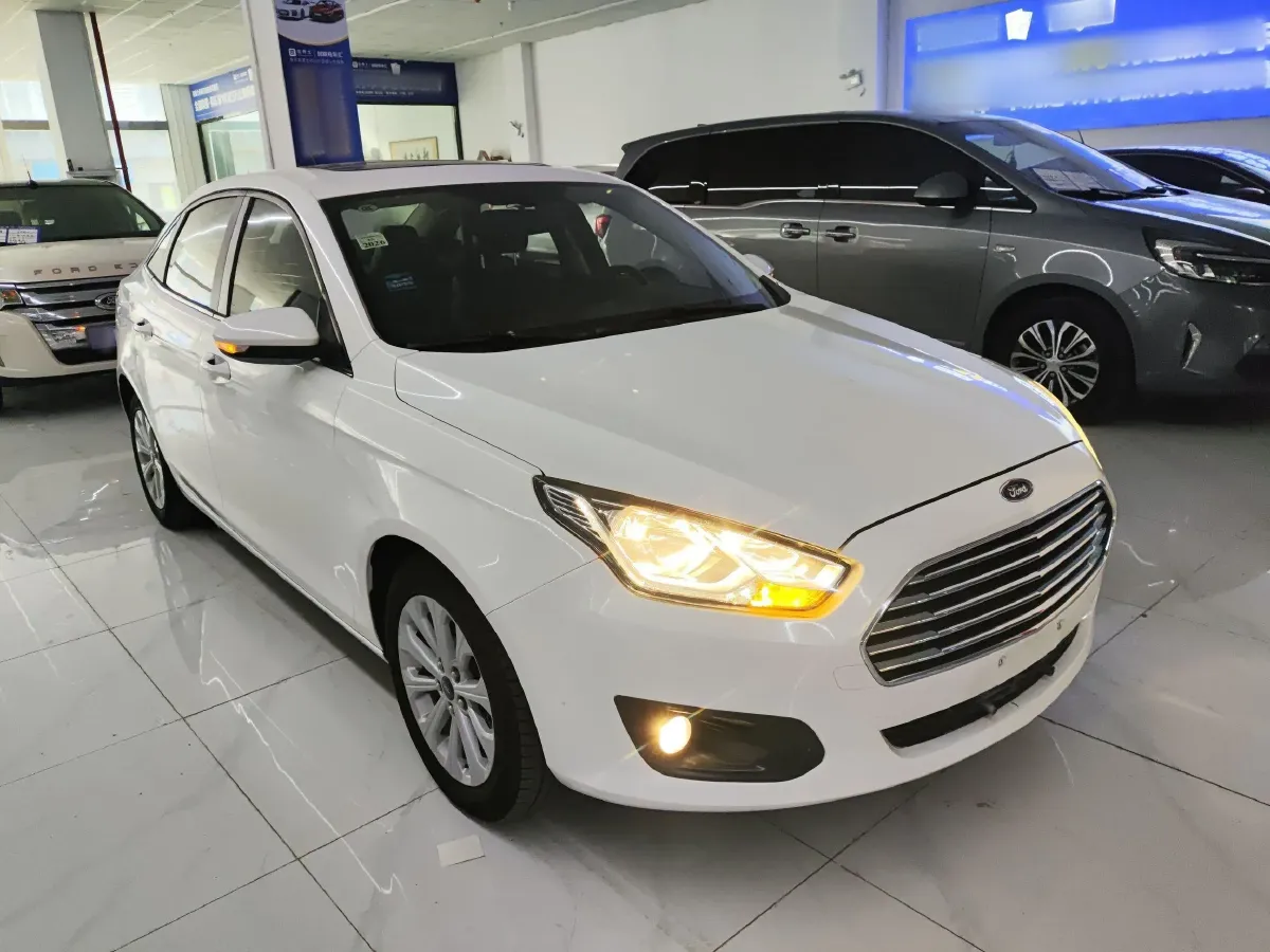 2017 Ford Escort 1.5L 113HP L4 6AT,autocango,china used car exporter,china ev exporter,chinese used car exporter,chinese used ev exporter