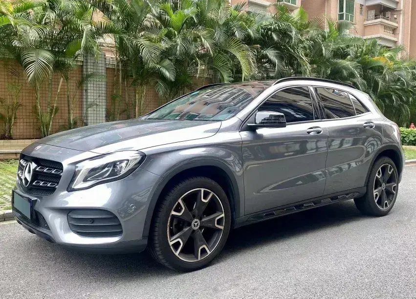 2018 Mercedes-Benz GLA Class 2.0T 184HP L4 7DCT