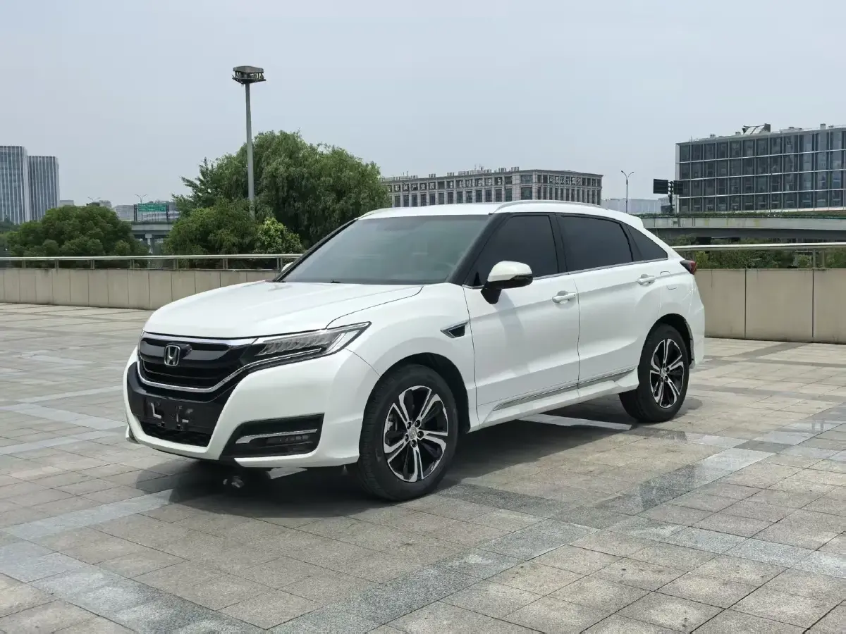 2017 Honda UR-V 2.0T 272HP L4 9AT