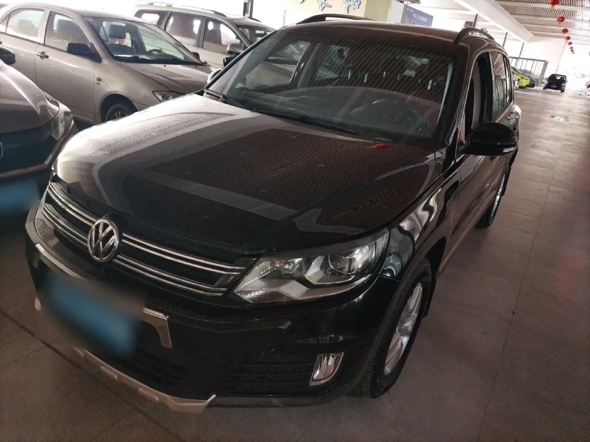 2015 Volkswagen Tiguan 1.8T 160HP L4 6AT
