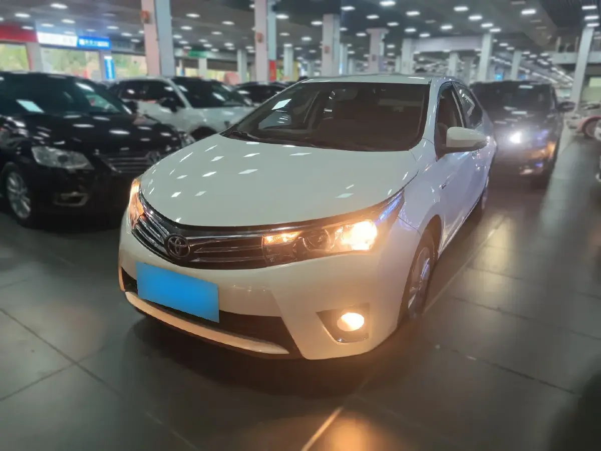 2014 Toyota Corolla 1.6L 122HP L4 CVT