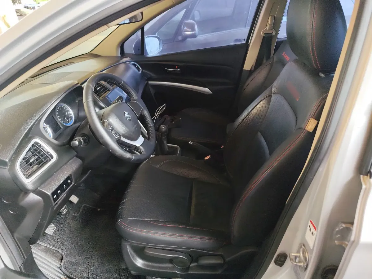 2014 Suzuki S-cross 1.6L 122HP L4 5MT,autocango,china used car exporter,china ev exporter,chinese used car exporter,chinese used ev exporter