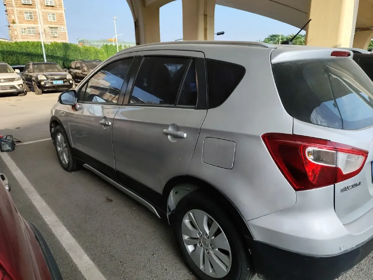 2014 Suzuki S-cross 1.6L 122HP L4 5MT,autocango,china used car exporter,china ev exporter,chinese used car exporter,chinese used ev exporter