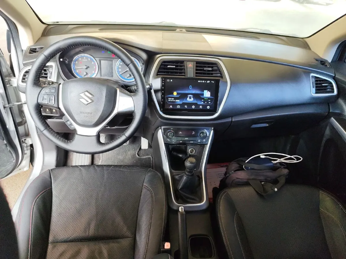 2014 Suzuki S-cross 1.6L 122HP L4 5MT,autocango,china used car exporter,china ev exporter,chinese used car exporter,chinese used ev exporter