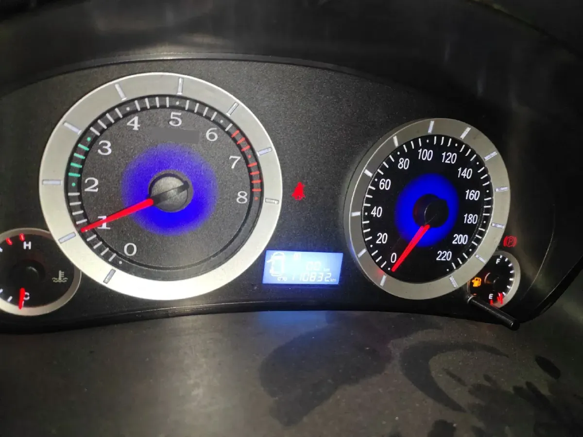 2014 Geely KingKong 1.5L 102HP L4 5MT,autocango,china used car exporter,china ev exporter,chinese used car exporter,chinese used ev exporter