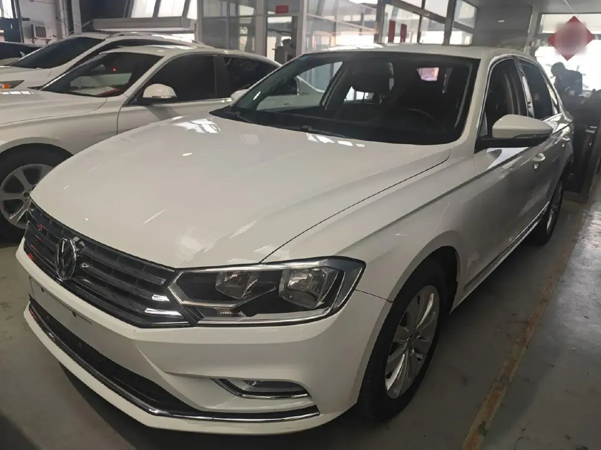 2017 Volkswagen Bora 1.6L 110HP L4 6AT