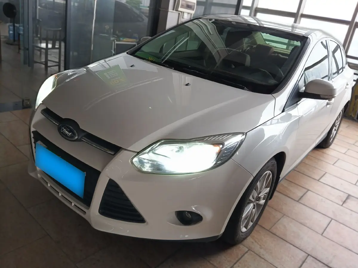 2012 Ford Focus 1.6L 125HP L4 6DCT