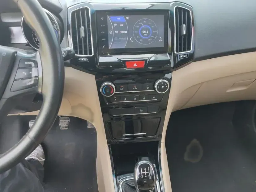 2015 Chery E3 1.5L 109HP L4 5MT,autocango,china used car exporter,china ev exporter,chinese used car exporter,chinese used ev exporter