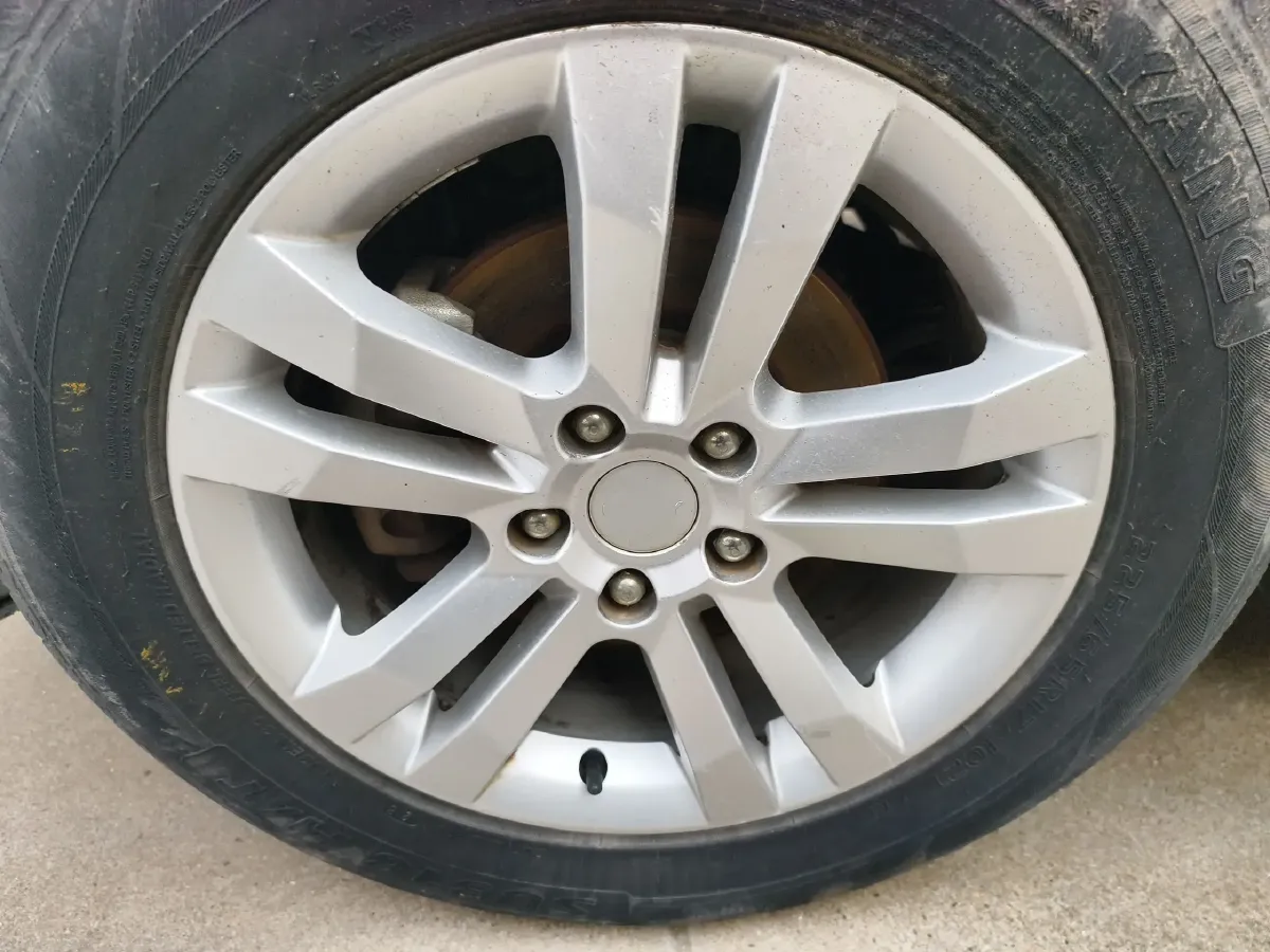 2014 Geely GX7 2.0L 141HP L4 6AT,autocango,china used car exporter,china ev exporter,chinese used car exporter,chinese used ev exporter