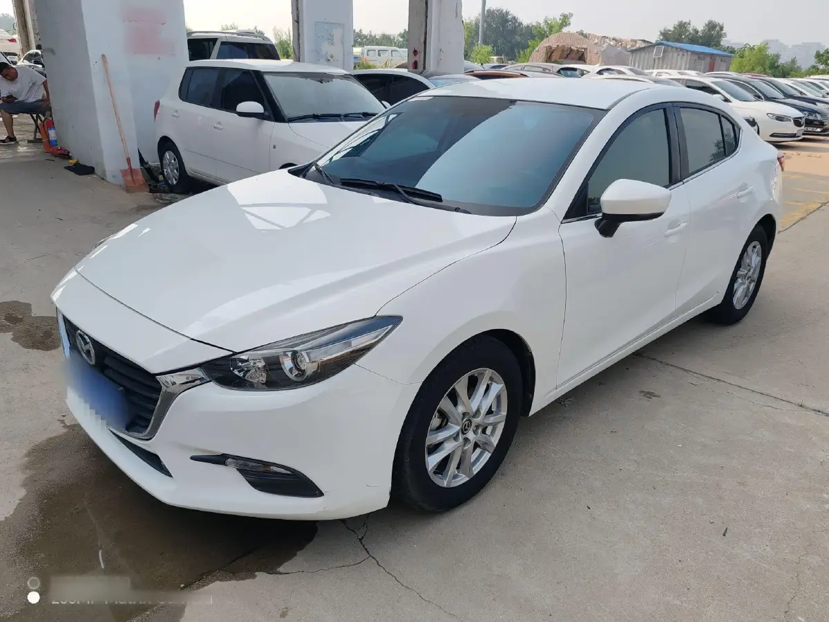 2017 Mazda 3 Axela 1.5L 117HP L4 6AT