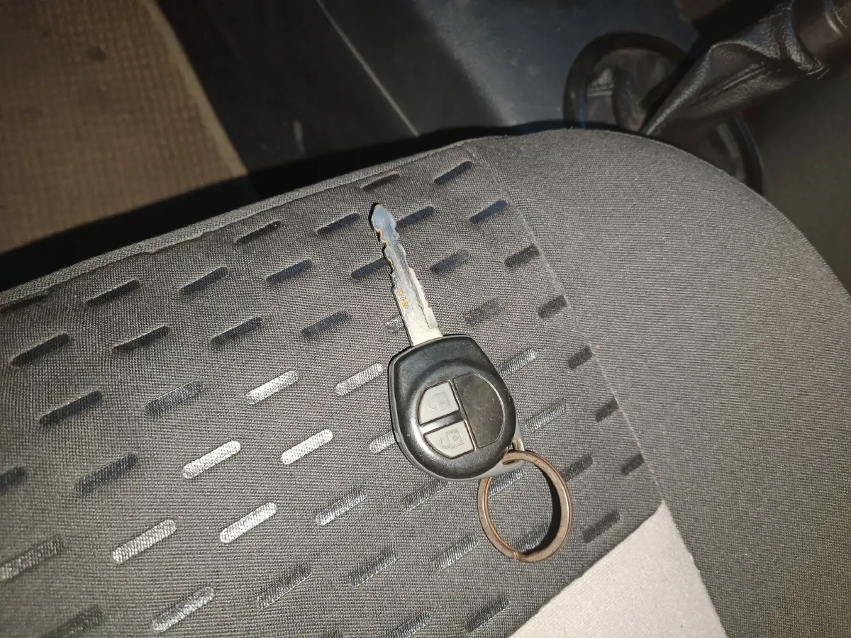 2011 Suzuki SX4 1.6L 109HP L4 5MT,autocango,china used car exporter,china ev exporter,chinese used car exporter,chinese used ev exporter