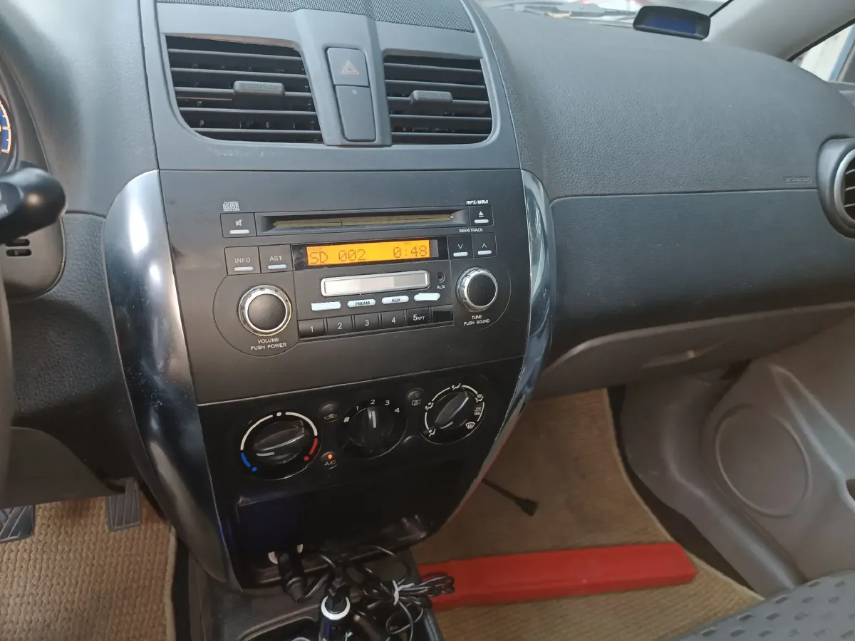 2011 Suzuki SX4 1.6L 109HP L4 5MT,autocango,china used car exporter,china ev exporter,chinese used car exporter,chinese used ev exporter