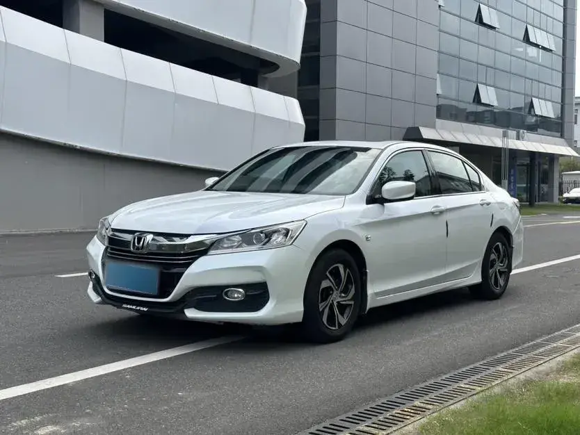 2016 Honda Accord 2.0L 155HP L4 CVT