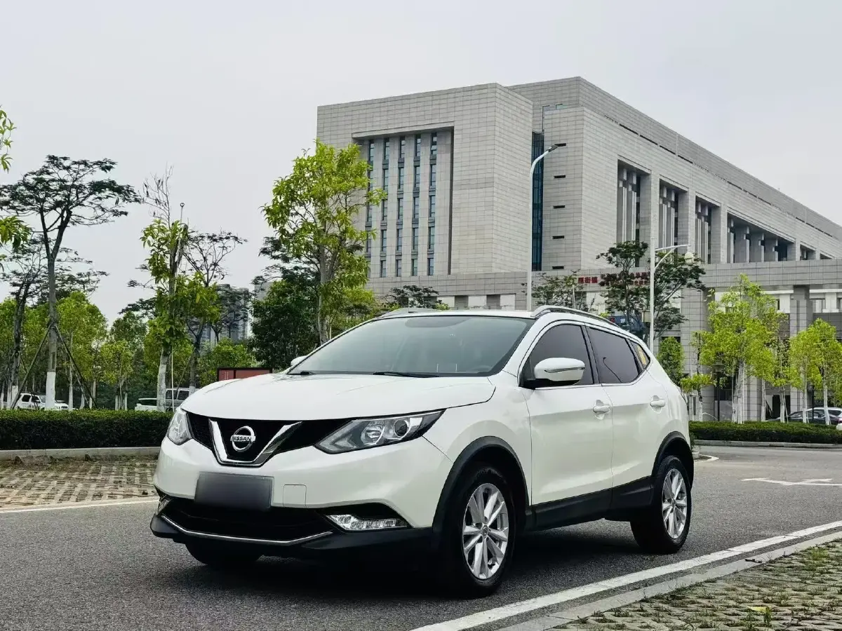 2017 Nissan Qashqai 2.0L 150HP L4 CVT