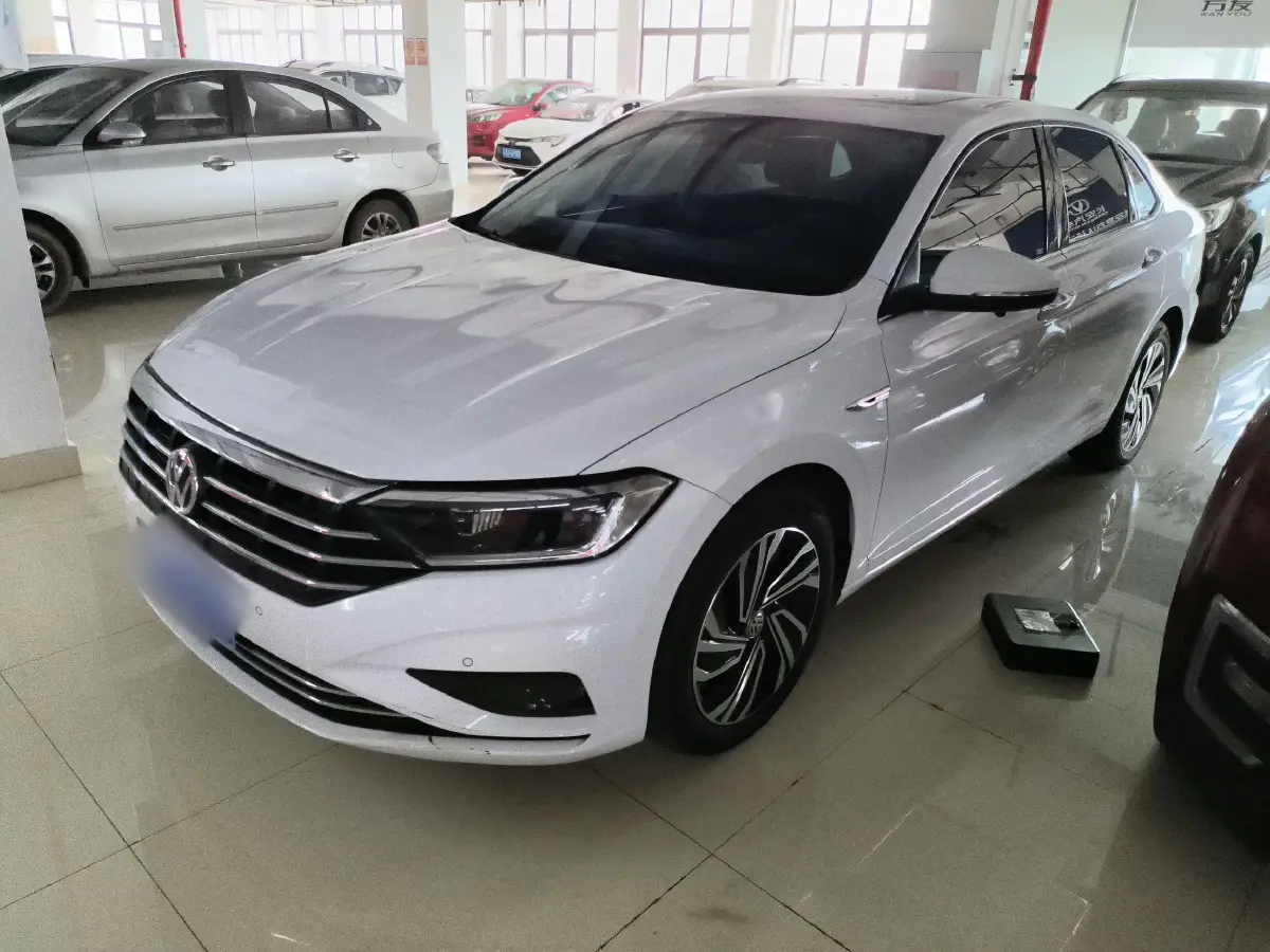 2020 Volkswagen Sagitar 1.4T 150HP L4 7DCT