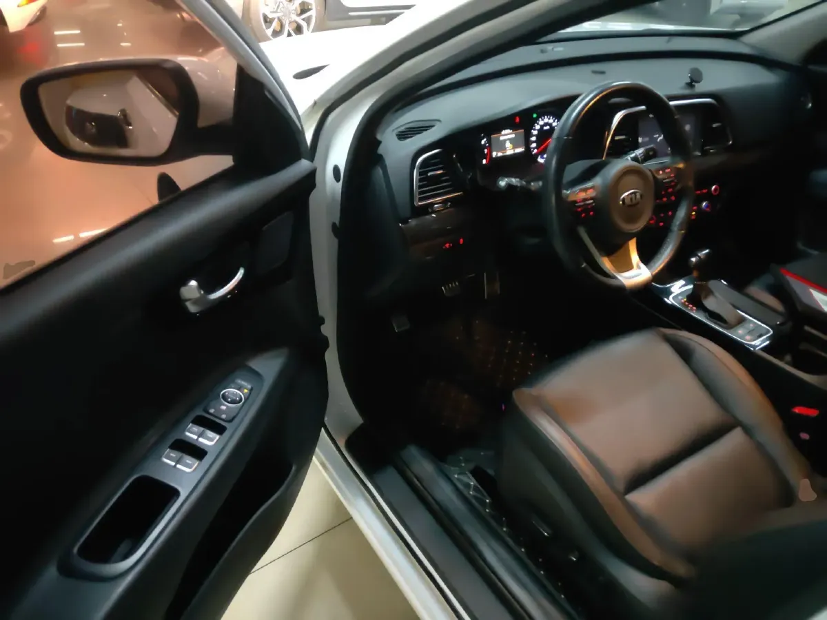 2017 Kia Cachet 1.8L 143HP L4 6AT,autocango,china used car exporter,china ev exporter,chinese used car exporter,chinese used ev exporter