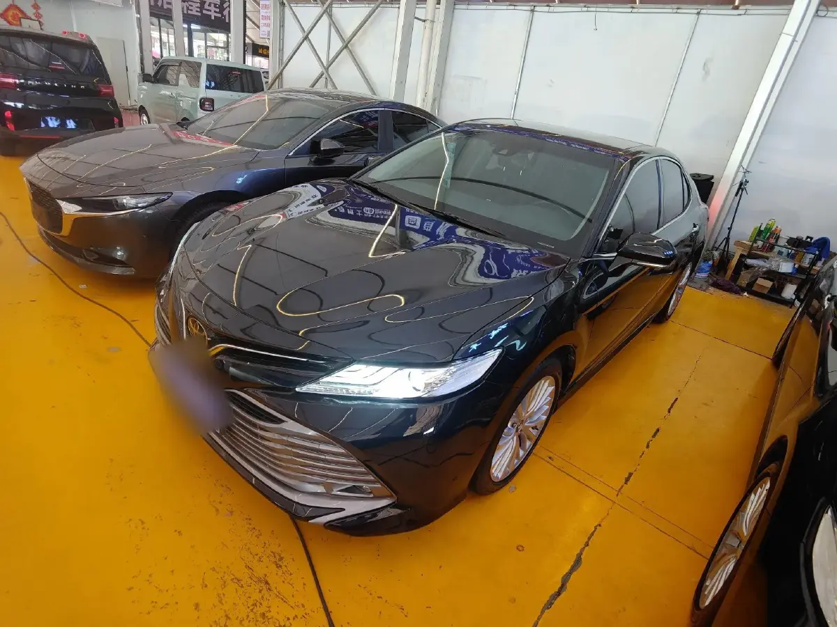 2019 Toyota Camry 2.5L 209HP L4 8AT