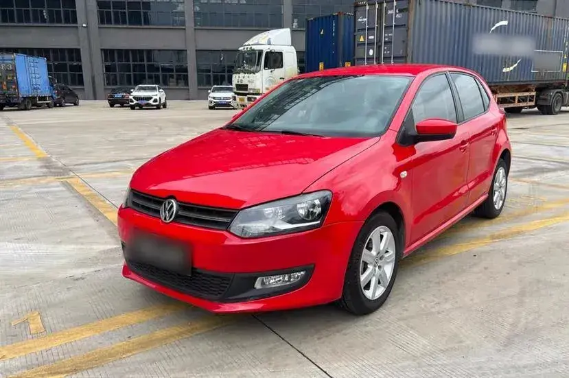 2013 Volkswagen Polo 1.6L 105HP L4 6AT
