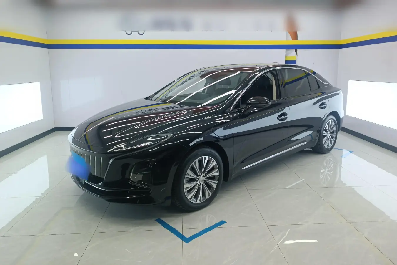 2022 HongQi E-QM5 BEV 54KWH