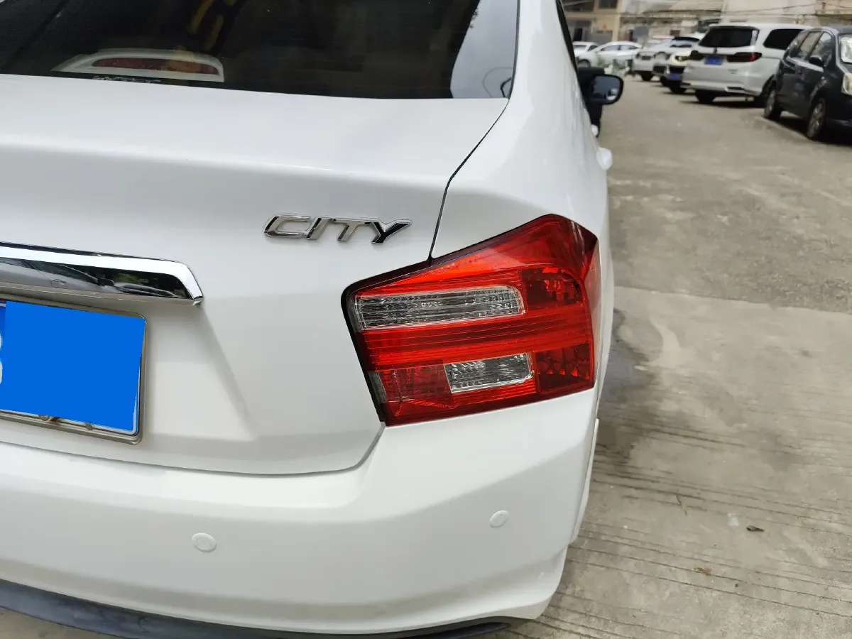 2012 Honda City Classic 1.5L 120HP L4 5AT,autocango,china used car exporter,china ev exporter,chinese used car exporter,chinese used ev exporter