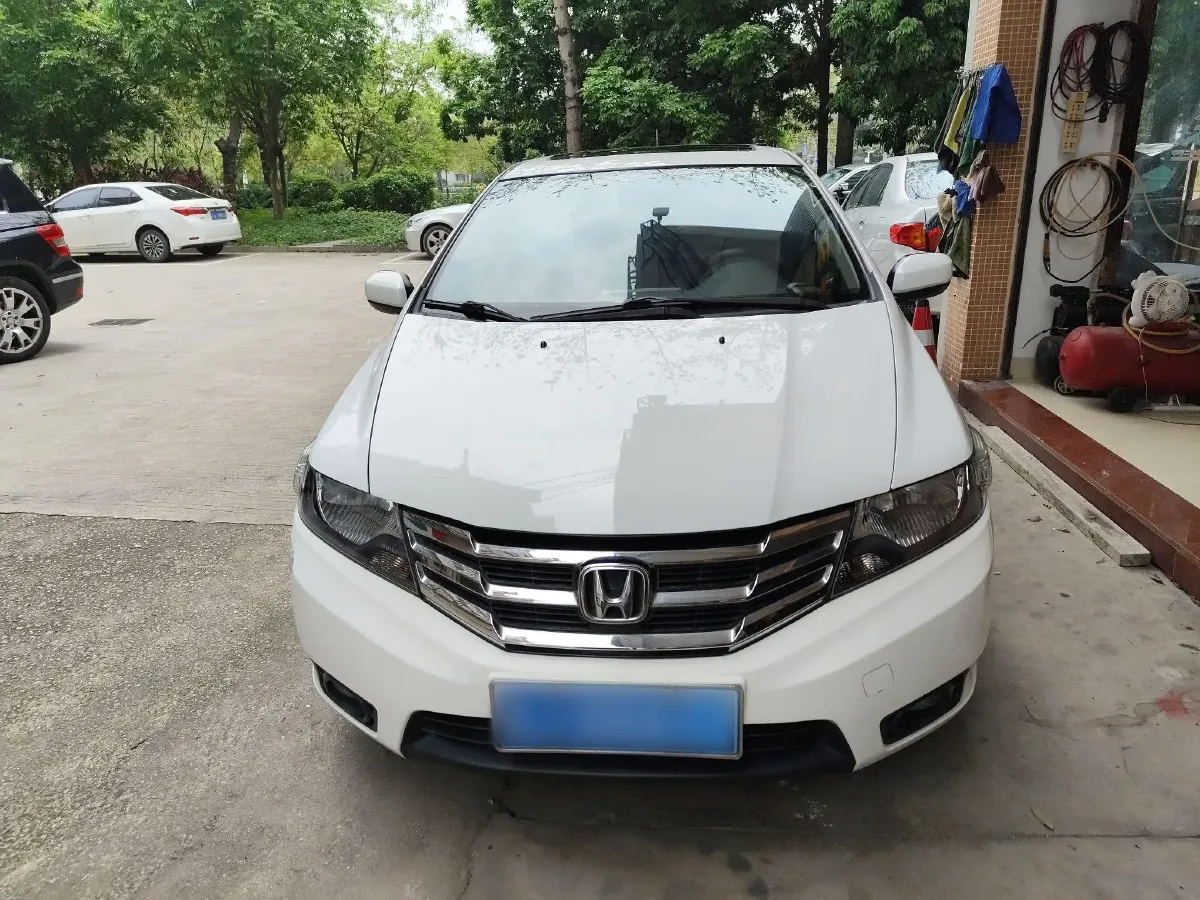 2012 Honda City Classic 1.5L 120HP L4 5AT,autocango,china used car exporter,china ev exporter,chinese used car exporter,chinese used ev exporter