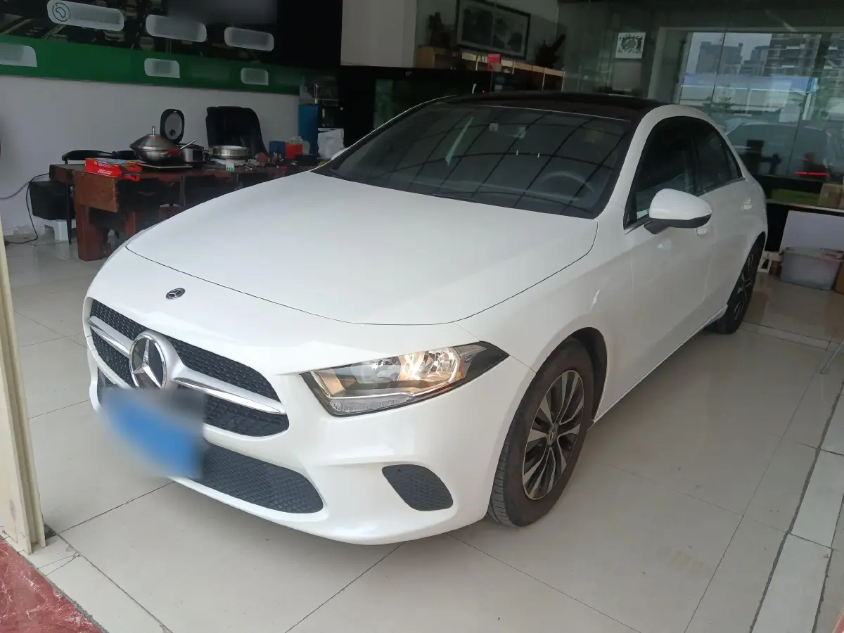 2019 Mercedes-Benz A Class 1.3T 136HP L4 7DCT