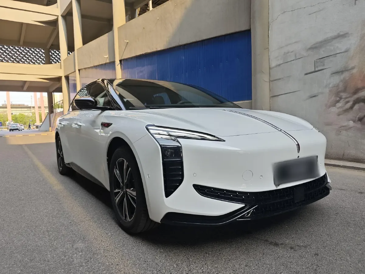 2024 HongQi EH7 BEV 75KWH,autocango,china used car exporter,china ev exporter,chinese used car exporter,chinese used ev exporter