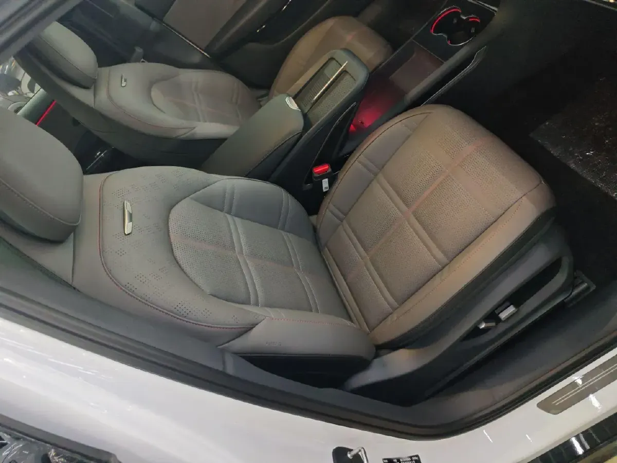 2024 HongQi EH7 BEV 75KWH,autocango,china used car exporter,china ev exporter,chinese used car exporter,chinese used ev exporter