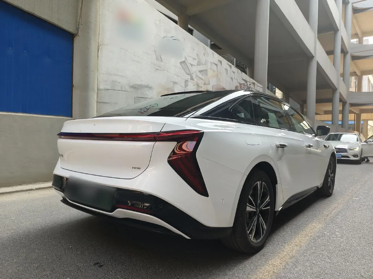2024 HongQi EH7 BEV 75KWH,autocango,china used car exporter,china ev exporter,chinese used car exporter,chinese used ev exporter