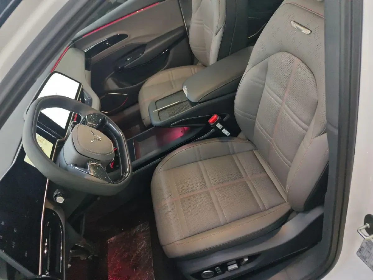 2024 HongQi EH7 BEV 75KWH,autocango,china used car exporter,china ev exporter,chinese used car exporter,chinese used ev exporter