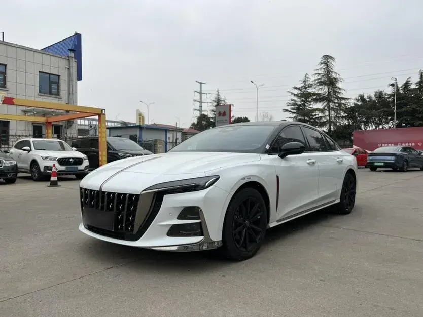 2023 HongQi H6 2.0T 252HP L4 8AT