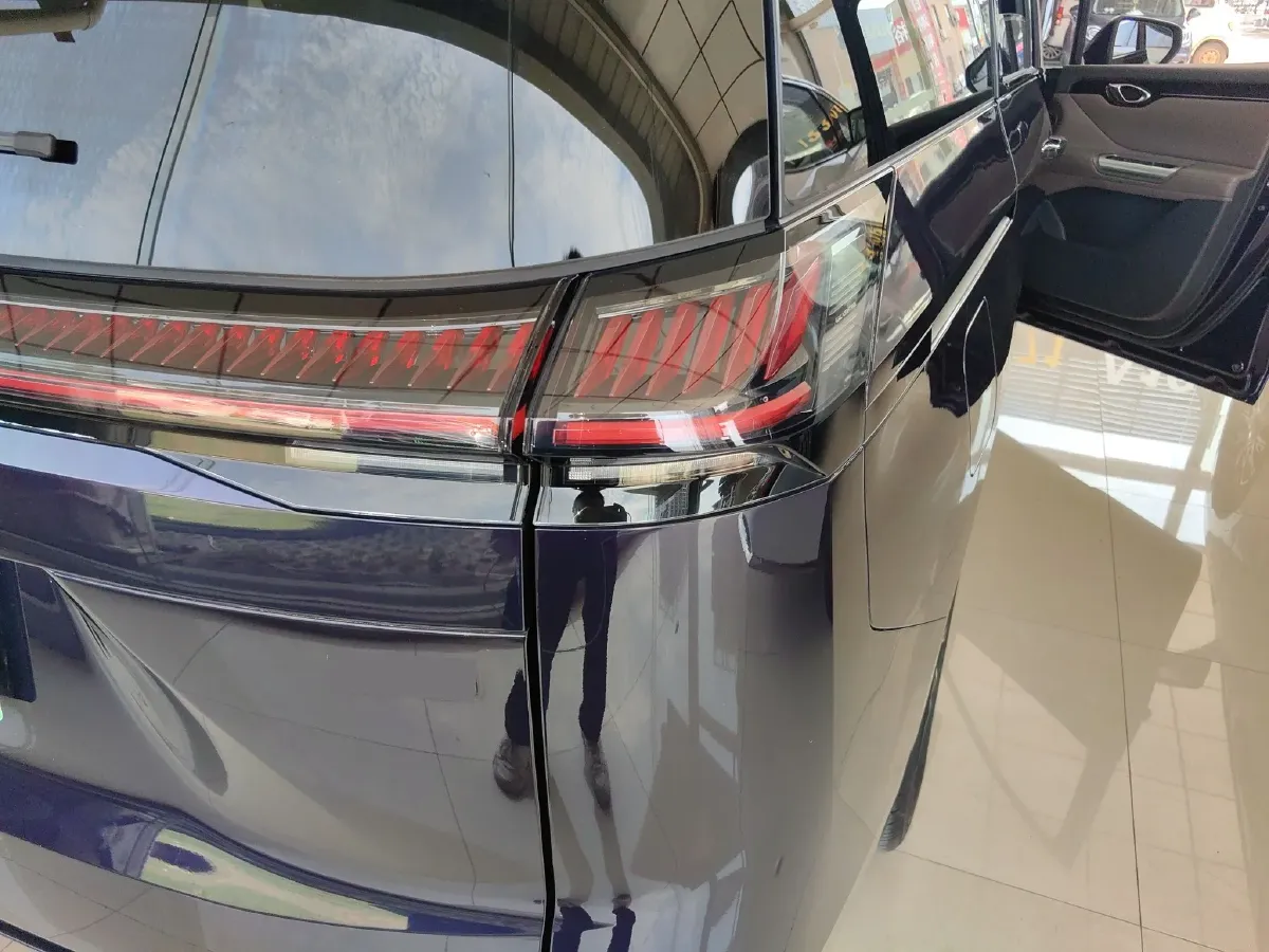 2024 GAC Trumpchi E8 2.0L 140HP L4 2DHT PHEV 25.57KWH,autocango,china used car exporter,china ev exporter,chinese used car exporter,chinese used ev exporter