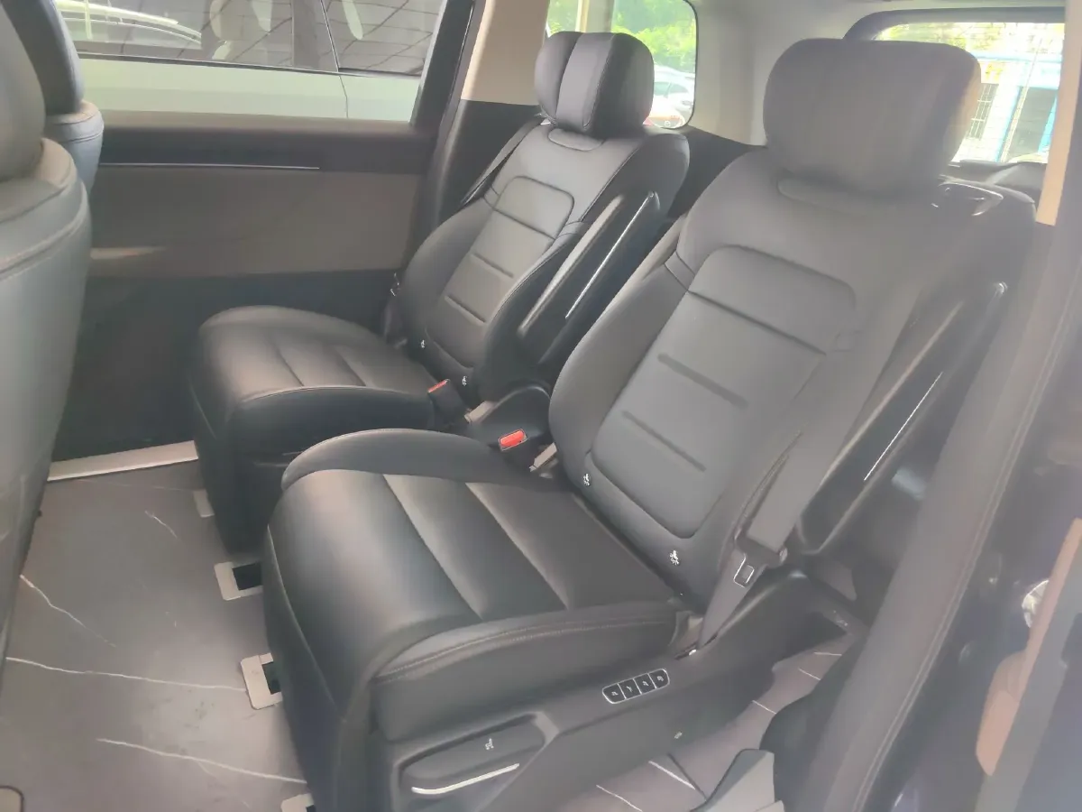 2024 GAC Trumpchi E8 2.0L 140HP L4 2DHT PHEV 25.57KWH,autocango,china used car exporter,china ev exporter,chinese used car exporter,chinese used ev exporter