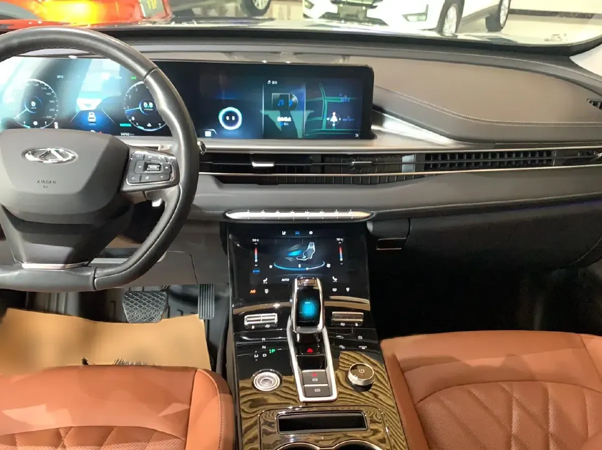 2022 Chery Tiggo 8 Plus 1.6T 197HP L4 7DCT,autocango,china used car exporter,china ev exporter,chinese used car exporter,chinese used ev exporter