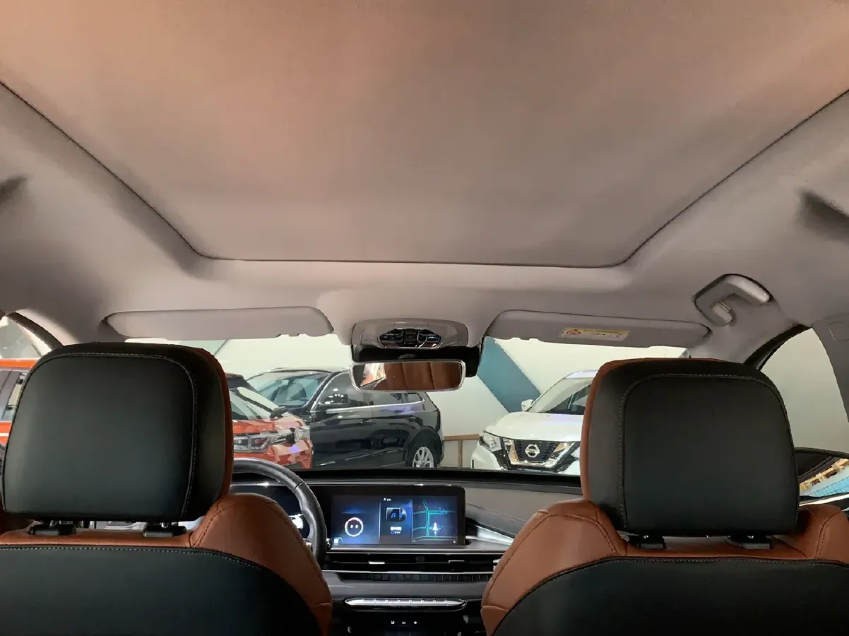 2022 Chery Tiggo 8 Plus 1.6T 197HP L4 7DCT,autocango,china used car exporter,china ev exporter,chinese used car exporter,chinese used ev exporter