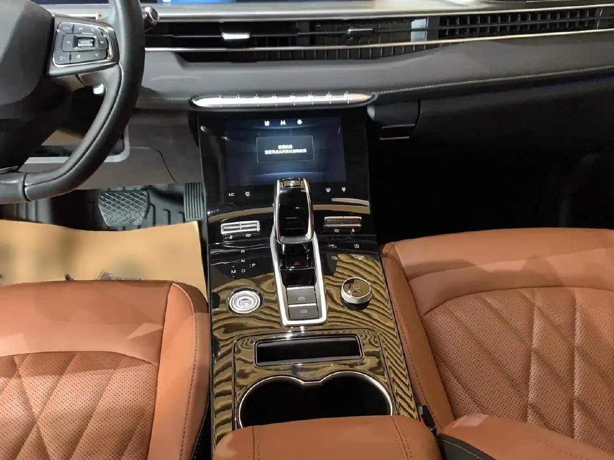 2022 Chery Tiggo 8 Plus 1.6T 197HP L4 7DCT,autocango,china used car exporter,china ev exporter,chinese used car exporter,chinese used ev exporter