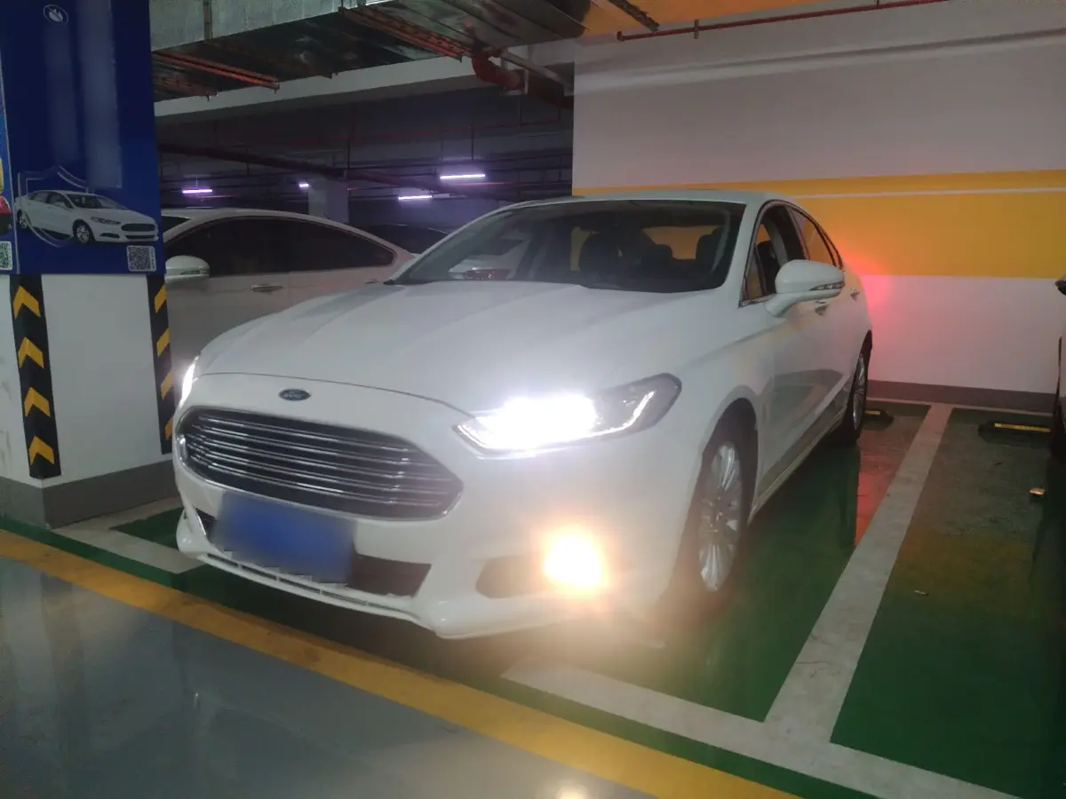 2013 Ford Mondeo 2.0T 203HP L4 6AT