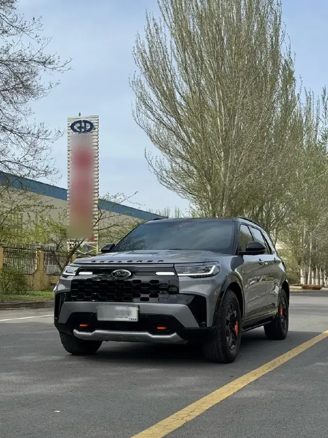 2023 Ford Explorer 2.3T 276HP L4 10AT