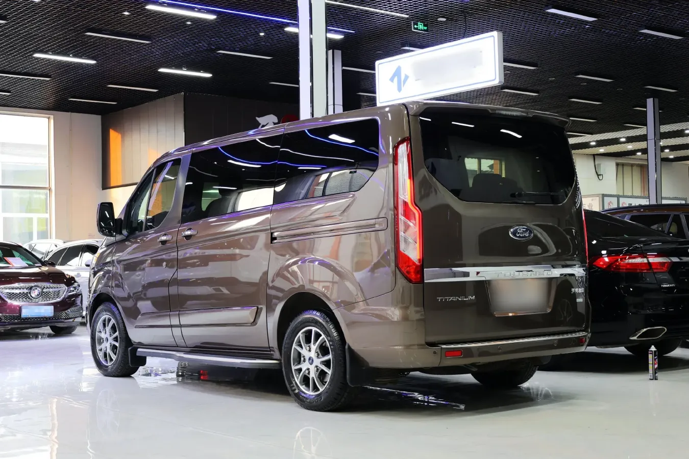 2017 Ford Tourneo 2.0T 203HP L4 6AT,autocango,china used car exporter,china ev exporter,chinese used car exporter,chinese used ev exporter