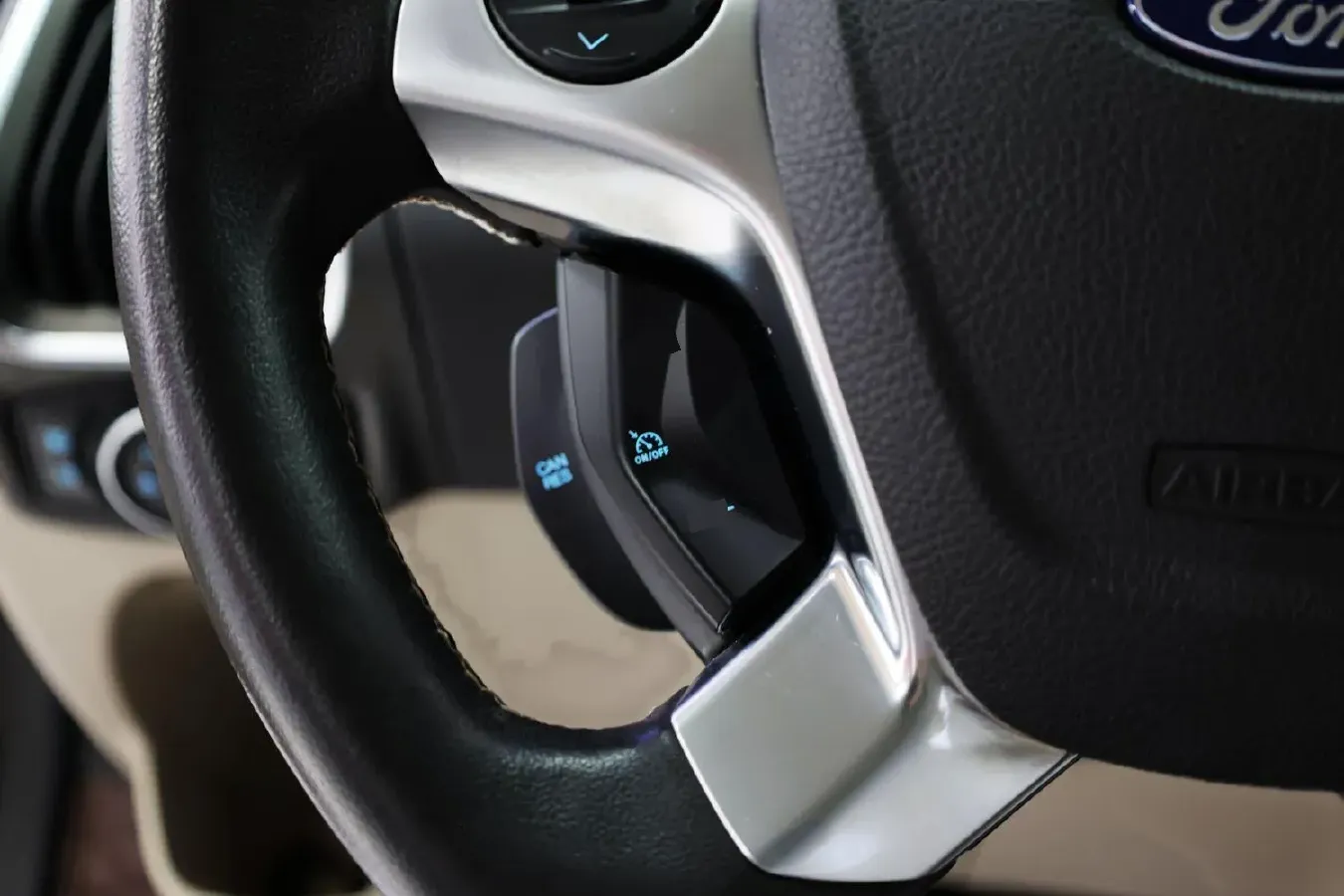 2017 Ford Tourneo 2.0T 203HP L4 6AT,autocango,china used car exporter,china ev exporter,chinese used car exporter,chinese used ev exporter