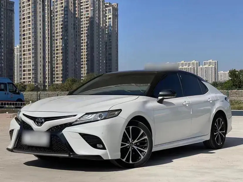 2019 Toyota Camry 2.5L 209HP L4 8AT