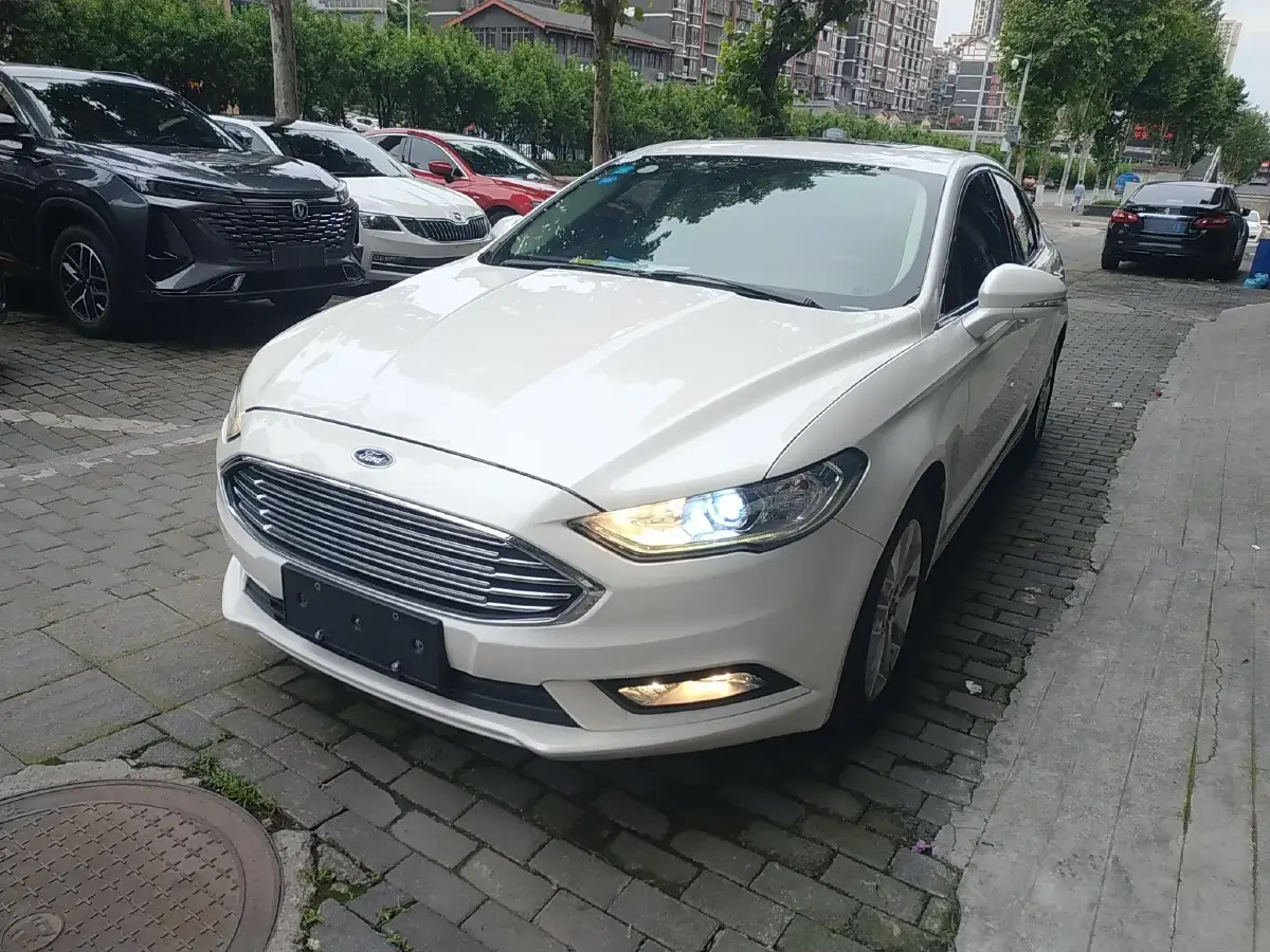 2017 Ford Mondeo 2.0T 204HP L4 6AT
