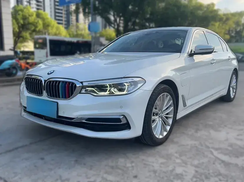 2020 BMW 5 Series 2.0T 184HP L4 8AT PHEV 17.7KWH