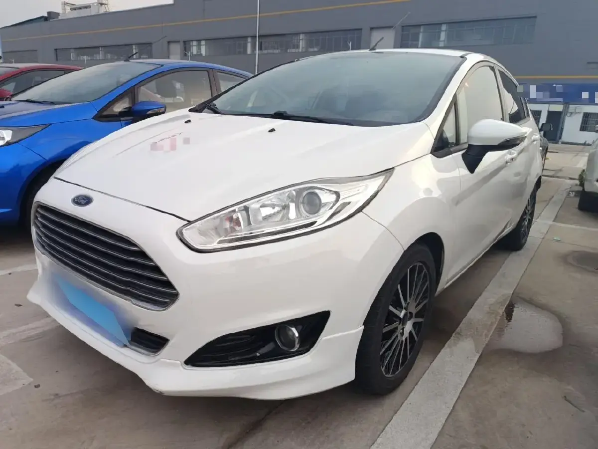 2014 Ford Fiesta 1.0T 125HP L3 6DCT 2014 Ford Fiesta 1.0T 125HP L3 6DCT