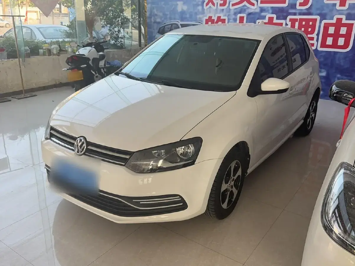 2016 Volkswagen Polo 1.4L 90HP L4 6AT