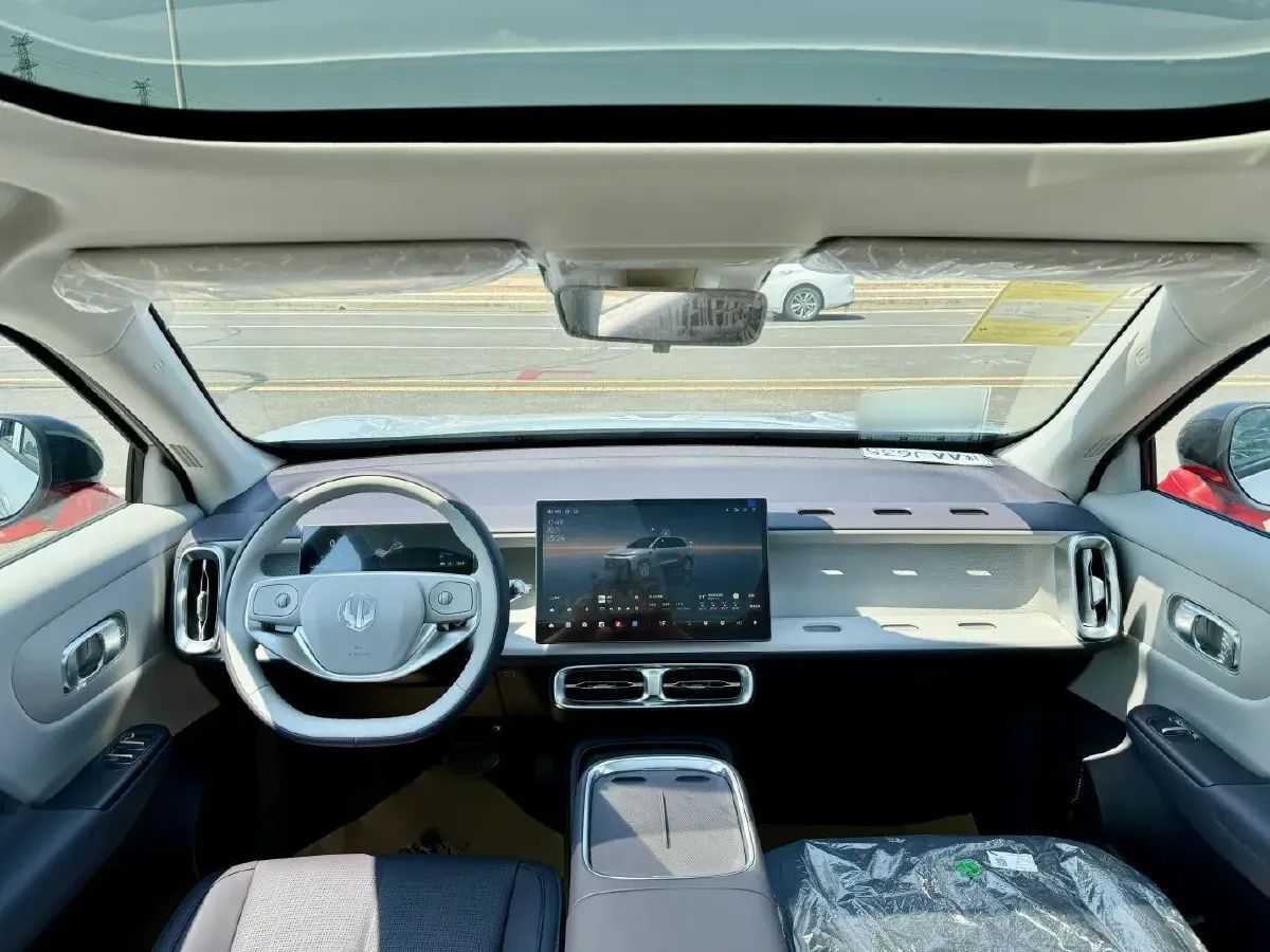 2025 Leapmotor B10 BEV 56.2KWH,autocango,china used car exporter,china ev exporter,chinese used car exporter,chinese used ev exporter