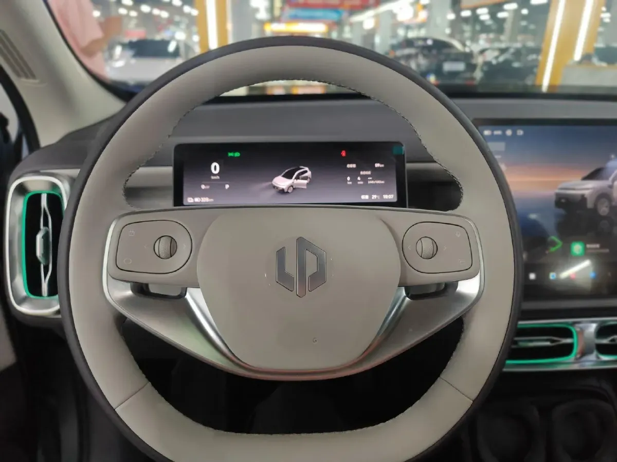 2025 Leapmotor B10 BEV 56.2KWH,autocango,china used car exporter,china ev exporter,chinese used car exporter,chinese used ev exporter