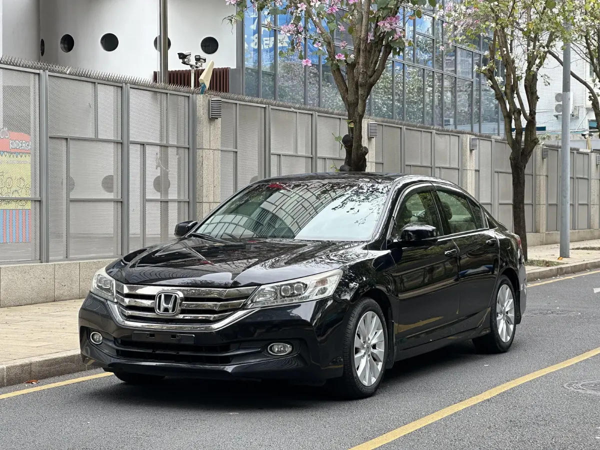 2015 Honda Accord 2.4L 186HP L4 CVT