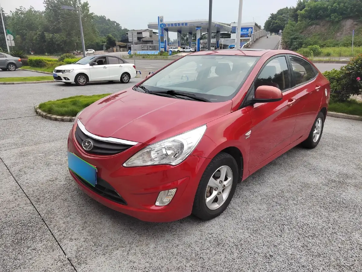 2010 Hyundai Reina 1.4L 107HP L4 4AT