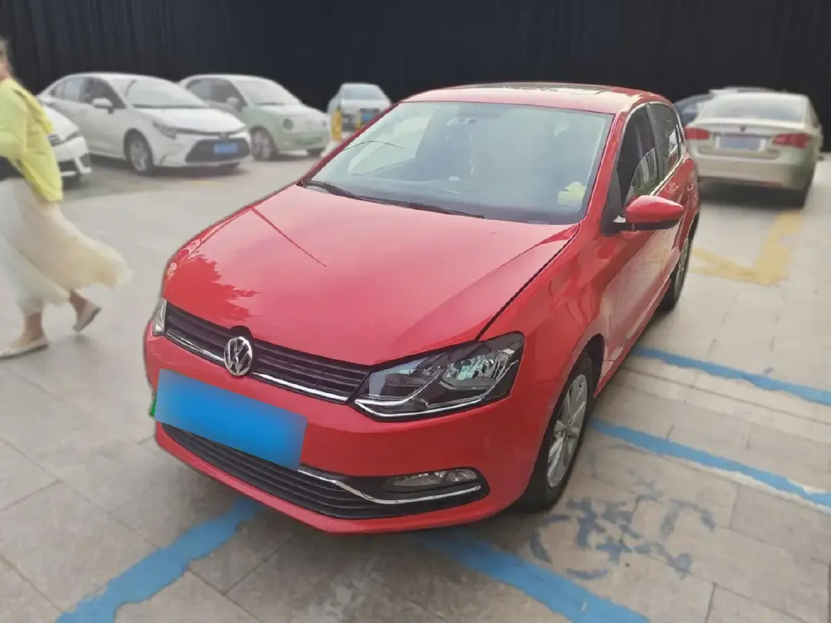 2016 Volkswagen Polo 1.6L 110HP L4 6AT